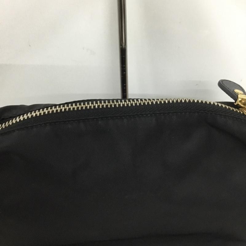 サルヴァトーレフェラガモ Salvatore Ferragamo ハンドバッグ ハンドバッグ AU-22 B127 ヴァラリボン ミニバッグ ワンポイント 黒 / ブラック / レディース USED 古着 中古 10128847