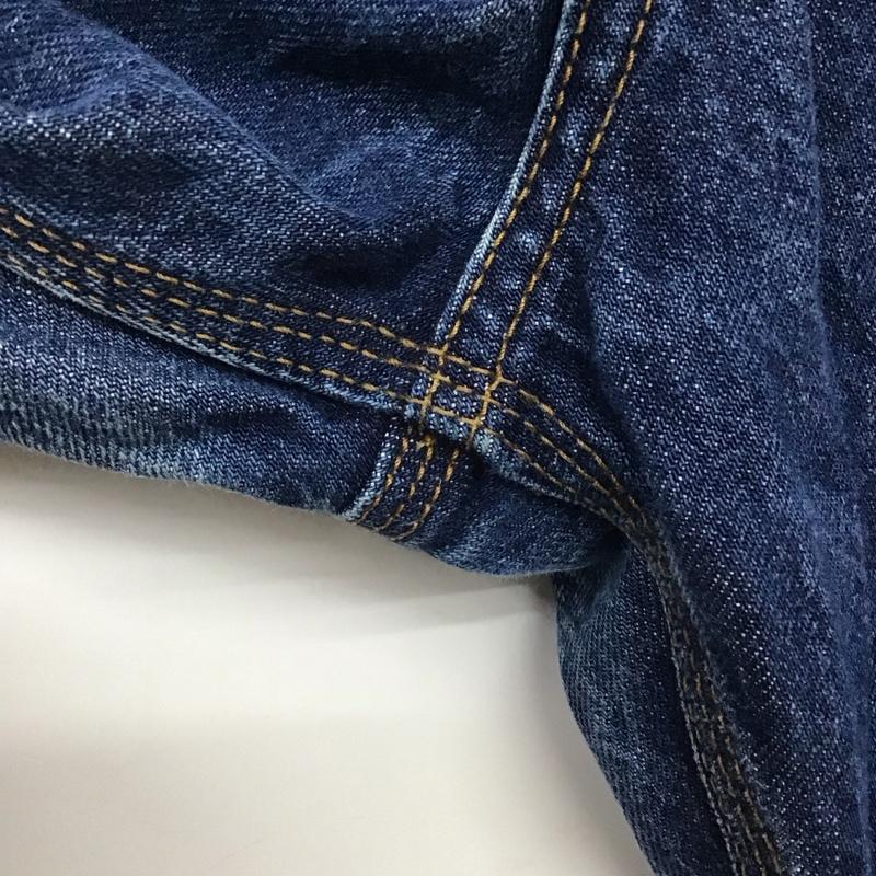 カーハート Carhartt パンツ デニム、ジーンズ デニムパンツ スリムパンツ カジュアルパンツ apc コラボ 30インチ ロゴ、文字 インディゴ / インディゴ / メンズ USED 古着 中古 10136195