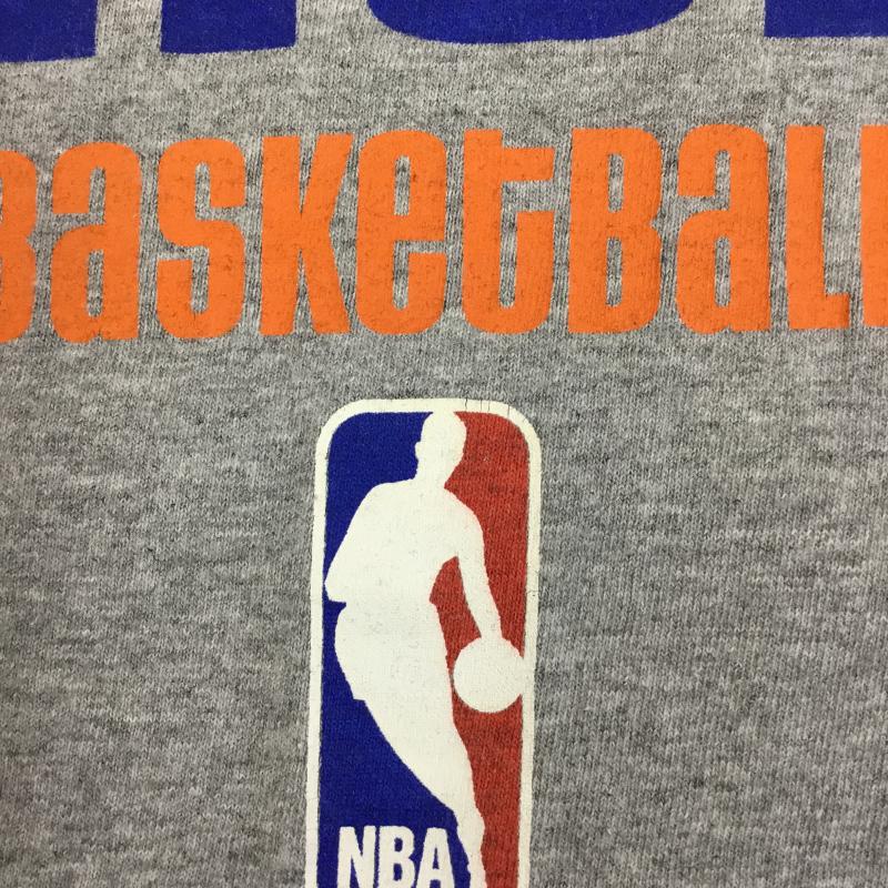 リーボック Reebok Tシャツ 半袖 New York Knicks basketball Tシャツ XL ロゴ、文字 X プリント 灰 / グレー / X 青 / ブルー / X 橙 / オレンジ / メンズ USED 古着 中古 10130855