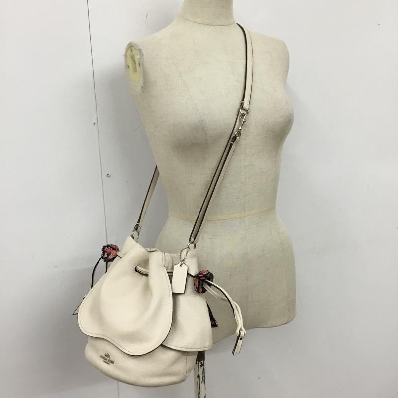 コーチ COACH ショルダーバッグ ショルダーバッグ F57543 巾着 ロゴ、文字 アイボリー / アイボリー / レディース USED 古着 中古 10122293