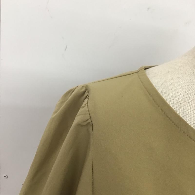 グリーンレーベルリラクシング green label relaxing カットソー 長袖 3511-137-1442 ソデ タック ペプラム ブラウス 無地 ベージュ / ベージュ / レディース USED 古着 中古 10116323