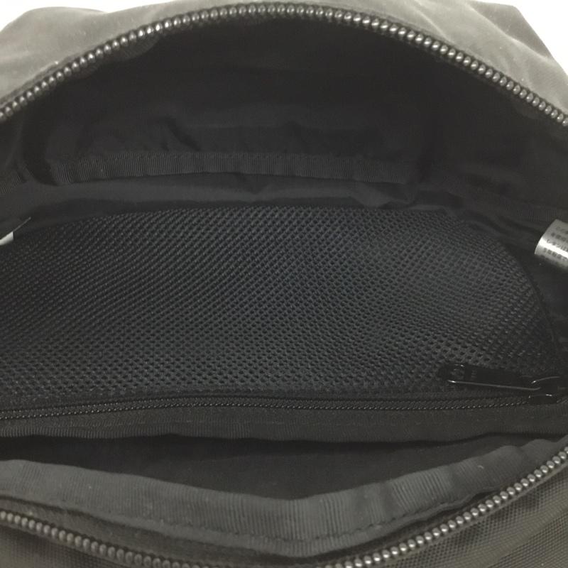 ザノースフェイス THE NORTH FACE ウエストバッグ ウエストバッグ NM72256 Orion ロゴ、文字 黒 / ブラック / メンズ USED 古着 中古 10133617