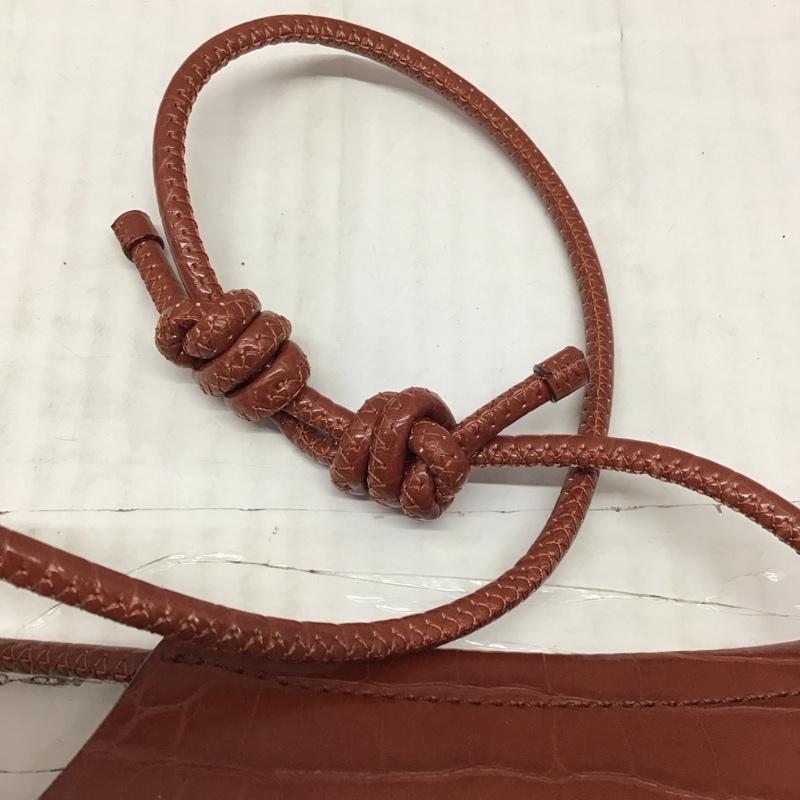 チャールズアンドキース charles&keith ショルダーバッグ ショルダーバッグ 80270295 セミサークル クロックエフェクトクロスボディーバッグ ロゴ、文字 茶 / ブラウン / レディース USED 古着 中古 10120213