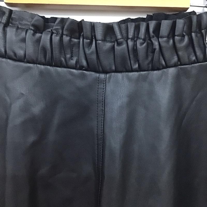 ザラベーシック ZARA BASIC スカート ひざ丈スカート タイトスカート フレアスカート フェイクレザースカート XS 無地 黒 / ブラック / レディース USED 古着 中古 10135803