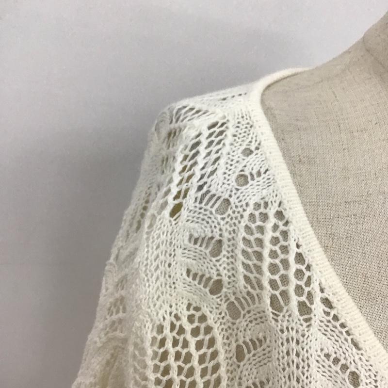 アズールバイマウジー AZUL BY MOUSSY カットソー 長袖 長袖カットソー Vネックカットソー ロングスリーブカットソー M 総柄 白 / ホワイト / レディース USED 古着 中古 10117402