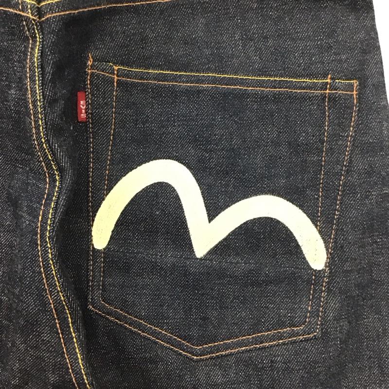 エヴィス EVISU パンツ デニム、ジーンズ デニムパンツ ワイドパンツ カジュアルパンツ 31インチ ロゴ、文字 インディゴ / インディゴ / メンズ USED 古着 中古 10134065