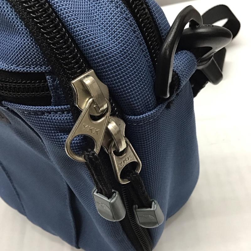 ザノースフェイス THE NORTH FACE ショルダーバッグ ショルダーバッグ ロゴ、文字 青 / ブルー / メンズ USED 古着 中古 10116457