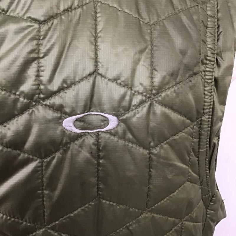 オークリー OAKLEY ベスト ベスト ジップアップベスト ダウンベスト ノースリーブカットソー L ロゴ、文字 カーキ / カーキ / メンズ USED 古着 中古 10123877