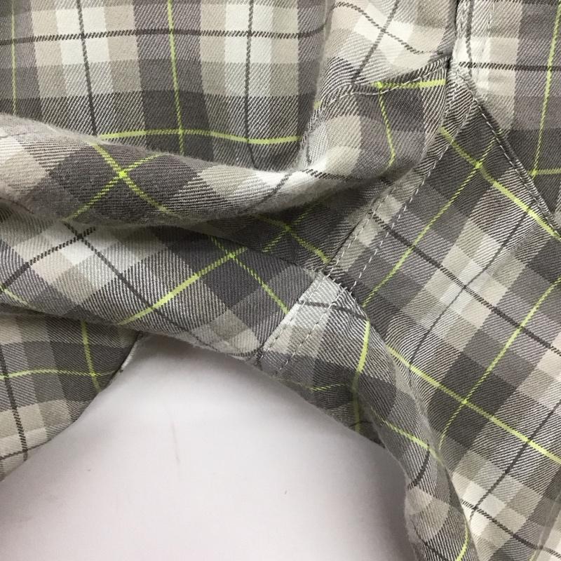 オークリー OAKLEY パンツ ワークパンツ、ペインターパンツ 421836jp PARAMOUNT スポーツウェアー ワイドパンツ 36 チェック マルチカラー / マルチカラー / メンズ USED 古着 中古 10134954