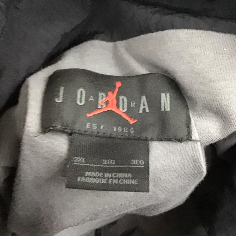 エアジョーダン AIR JORDAN ジャケット、上着 ジャンパー、ブルゾン dq8034-014 ナイロンジャケット ジップアップジャケット スポーツウェア ロゴ、文字 マルチカラー / マルチカラー / メンズ USED 古着 中古 10119219