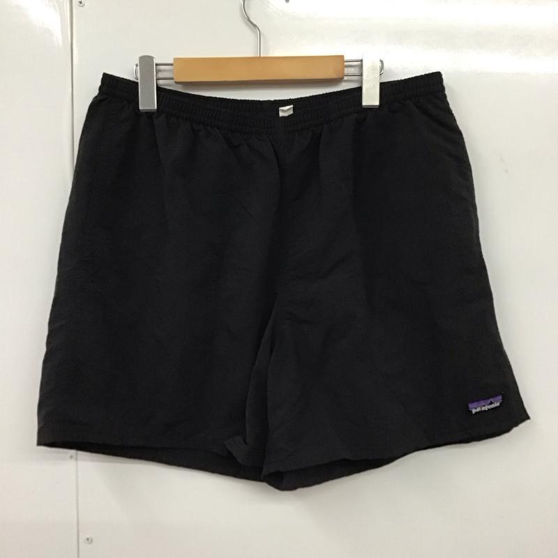 パタゴニア patagonia パンツ ショートパンツ 57022 バギーズショーツ5インチハーフパンツ ハーフパンツ L ロゴ、文字 黒 / ブラック / メンズ USED 古着 中古 10132003