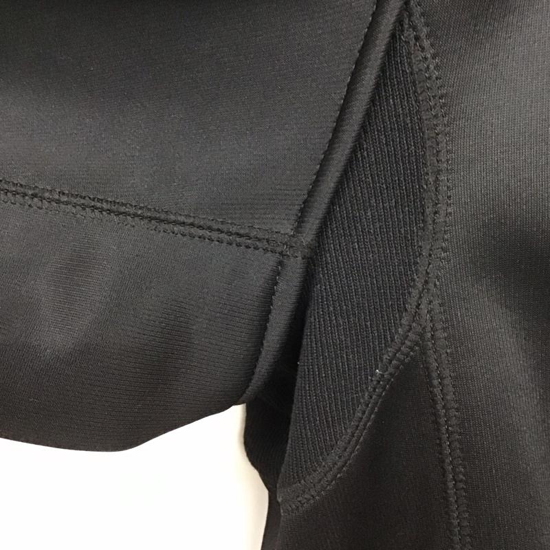 チャンピオン Champion パーカー 長袖 ジップアップパーカー 長袖パーカー カジュアルジャケット M ロゴ、文字 黒 / ブラック /  メンズ USED 古着 中古 10131527