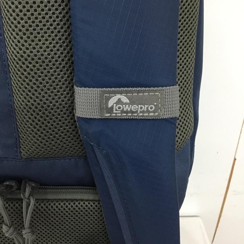 ロープロ Lowepro リュックサック、デイパック リュックサック、デイバッグ Photo Hatchback 22L カメラバッグ カメラリュック ロゴ、文字 紺 / ネイビー / メンズ USED 古着 中古 10128600