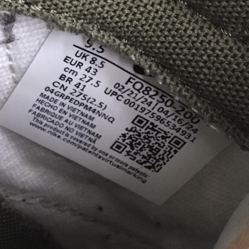 ナイキ NIKE スニーカー スニーカー FQ8250-200 DUNK LOW RETRO PRM MEDIUM OLIVE/HEMP-SUMMIT WHITE-SAIL 27.5cm ロゴ、文字 白 / ホワイト / X ベージュ / ベージュ / X カーキ / カーキ / メンズ USED 古着 中古 10143324