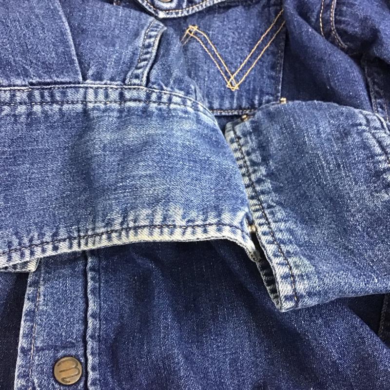 ラングラー Wrangler シャツ、ブラウス 長袖 デニムシャツ 長袖シャツ ロゴ、文字 インディゴ / インディゴ / メンズ USED 古着 中古 10148055