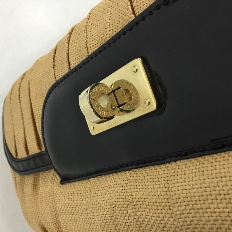 エンポリオアルマーニ EMPORIO ARMANI クラッチバッグ、パーティバッグ クラッチバッグ、パーティバッグ 無地 ベージュ / ベージュ / X 黒 / ブラック / レディース USED 古着 中古 10148453