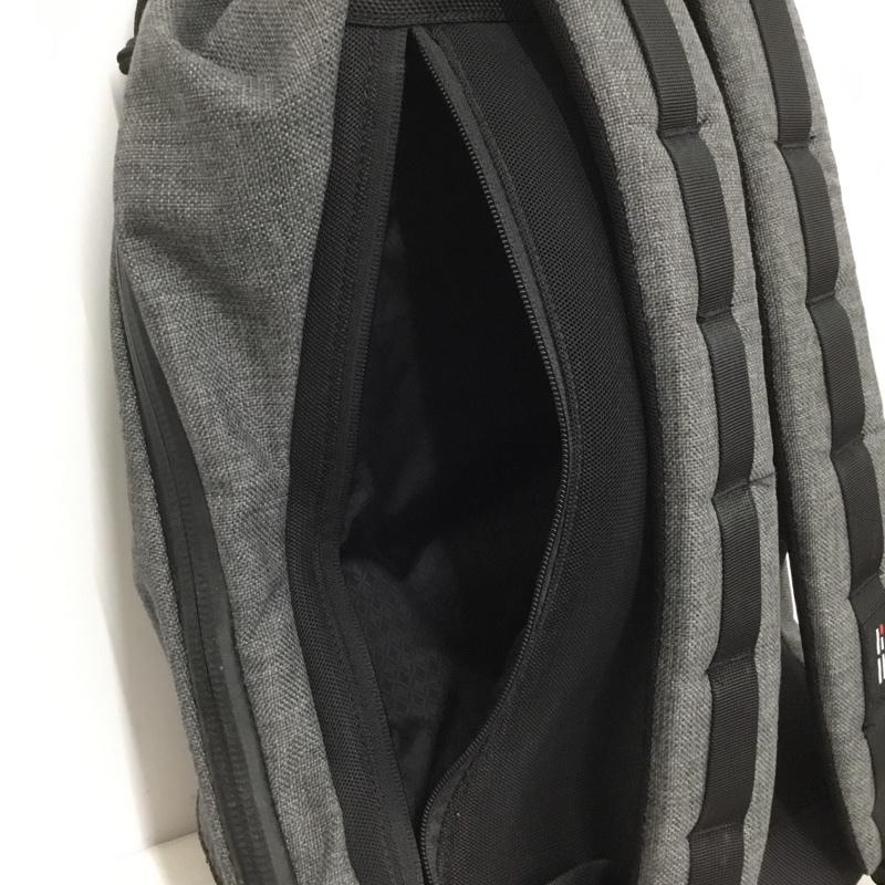 ターグ TERG リュックサック、デイパック リュックサック、デイバッグ デイパック ロゴ、文字 灰 / グレー / gray X 黒 / ブラック / black メンズ USED 古着 中古 10153109