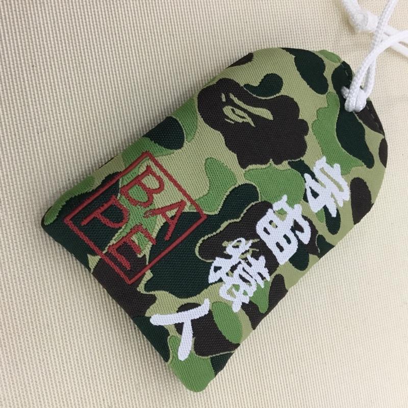 アベイシングエイプ A BATHING APE ファッション小物 ファッション小物 宇宙猿人 御守り 総柄 マルチカラー / マルチカラー / multicolor メンズ USED 古着 中古 10153180