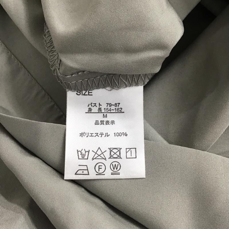 オリーブデオリーブ OLIVE des OLIVE シャツ、ブラウス 半袖 半袖シャツ 刺繍シャツ カラーシャツ ショート丈 M ロゴ、文字 灰 / グレー / gray レディース USED 古着 中古 10153438