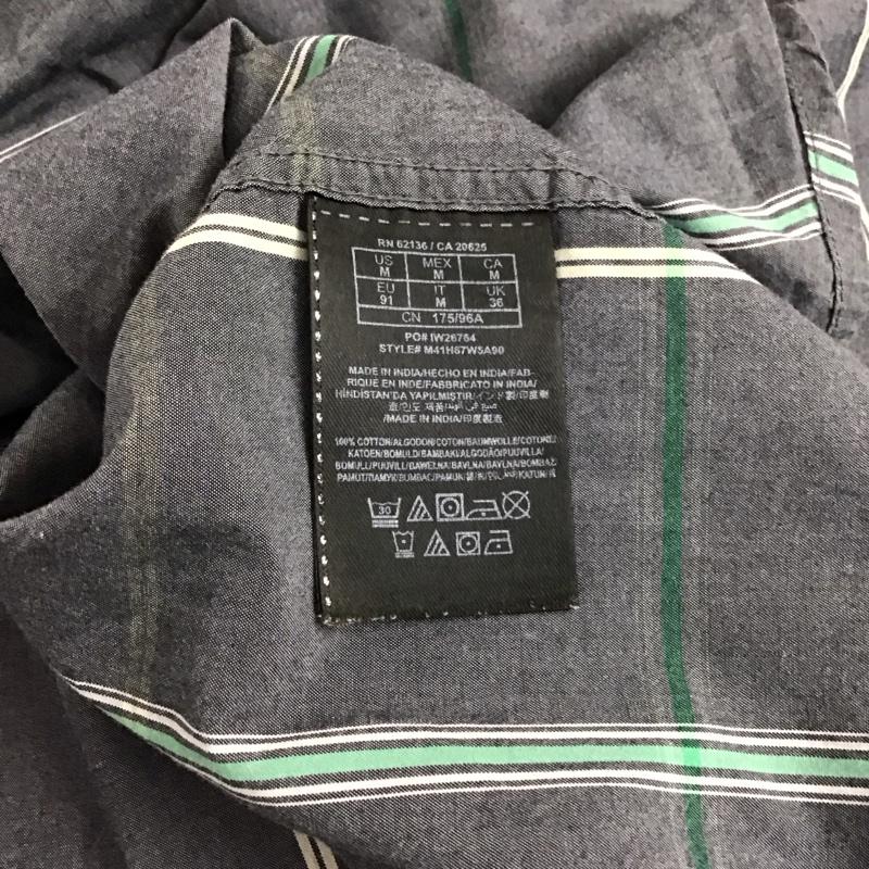 ゲス Guess シャツ、ブラウス 半袖 半袖シャツ プリントシャツ カラーシャツ M ストライプ 灰 / グレー / gray メンズ USED 古着 中古 10153639
