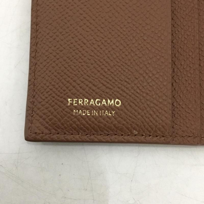 サルヴァトーレフェラガモ Salvatore Ferragamo カードケース カードケース 二つ折りカードケース 箱有 ワンポイント 茶 / ブラウン / brown メンズ USED 古着 中古 10159446