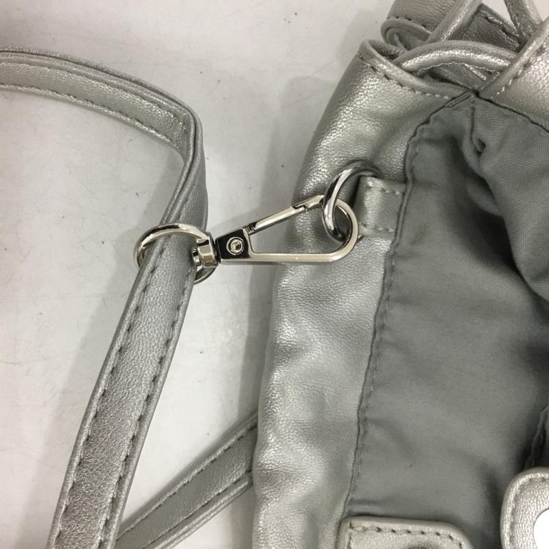 ローリーズファーム LOWRYS FARM ショルダーバッグ ショルダーバッグ LF824095PD スタッズ 巾着バッグ 無地 銀 / シルバー / silver color レディース USED 古着 中古 10161060
