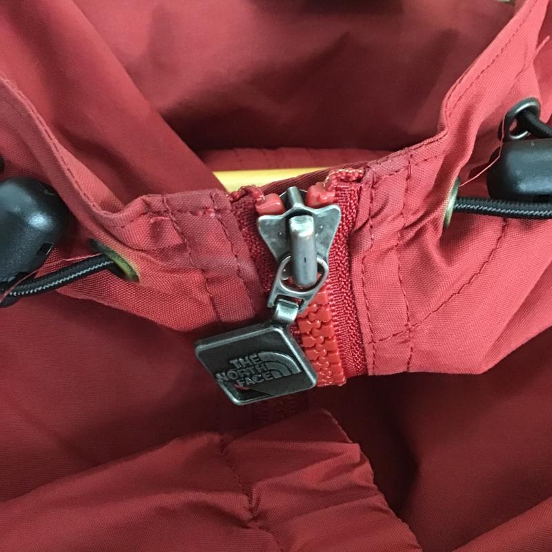 ザノースフェイス THE NORTH FACE ジャケット、上着 ジャンパー、ブルゾン ジップアップパーカー 長袖パーカー カジュアルジャケット M ロゴ、文字 赤 / レッド / red メンズ USED 古着 中古 10161455