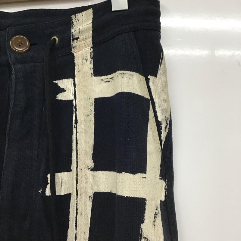 ヴィヴィアンウエストウッドマン Vivienne Westwood MAN パンツ ワークパンツ、ペインターパンツ ワークパンツ ワイドパンツ カジュアルパンツ スウェットパンツ 46インチ プリント 紺 / ネイビー / メンズ USED 古着 中古 10130994