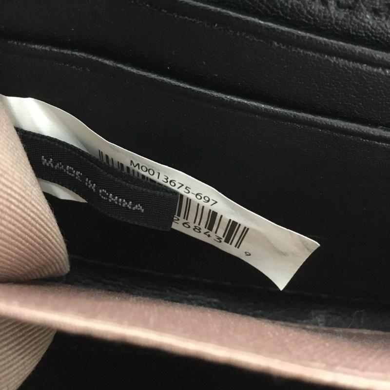 マークジェイコブス MARCJACOBS カードケース カードケース M0013675-697 ラウンドファスナー ロゴ、文字 桃 / ピンク / X ベージュ / ベージュ / レディース USED 古着 中古 10136342