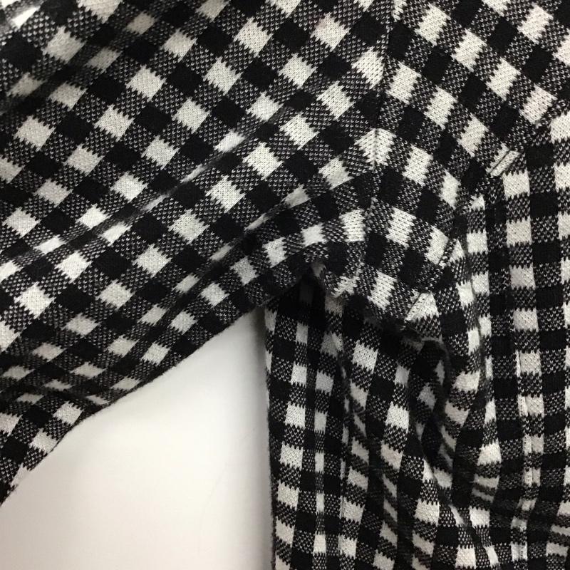 バーバリーブラックレーベル BURBERRY BLACK LABEL パーカー 長袖 ジップアップパーカー 長袖パーカー カジュアルジャケット 2 チェック 白 / ホワイト / X 黒 / ブラック / メンズ USED 古着 中古 10139706