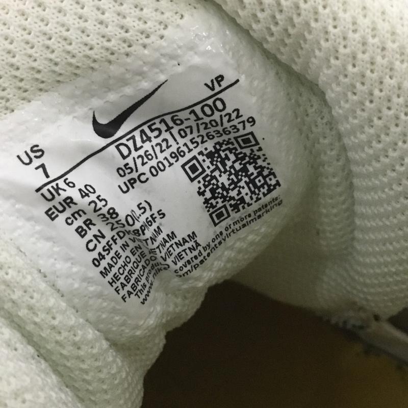 ナイキ NIKE スニーカー スニーカー DZ4516-100 AIR MORE UPTEMPO 96 25cm 25.0cm ロゴ、文字 白 / ホワイト / X 灰 / グレー / レディース USED 古着 中古 10137391