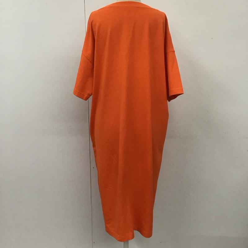 チャンピオン Champion ワンピース ひざ丈スカート CWSP30C Tシャツワンピース カットソー FREE ロゴ、文字 橙 / オレンジ / レディース USED 古着 中古 10113781