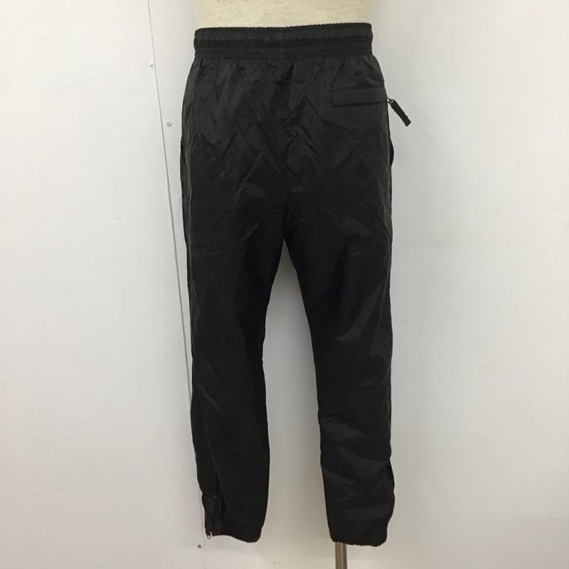 ナイキ NIKE ボトムス ボトムス CN8775-010 ウィンドライナーナイロンメンズパンツ スポーツウェア カジュアルパンツ M ロゴ、文字 黒 / ブラック / メンズ USED 古着 中古 10110406