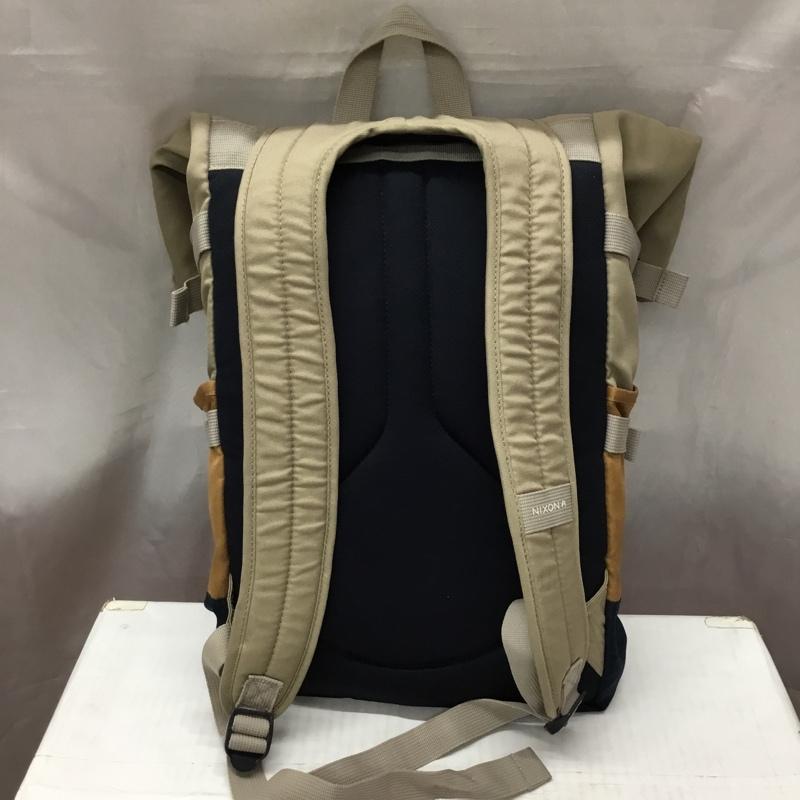 ニクソン NIXON リュックサック、デイパック リュックサック、デイバッグ C2187 SWAMIS BACKPACK ワンポイント ベージュ / ベージュ / X 紺 / ネイビー / メンズ USED 古着 中古 10113715