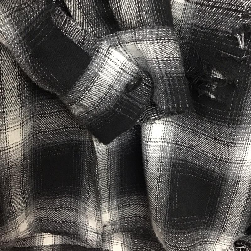 ダンリバー Dan River シャツ、ブラウス 長袖 長袖シャツ チェックシャツ カラーシャツ M チェック X ダメージ加工 白 / ホワイト / X 黒 / ブラック / メンズ USED 古着 中古 10133072