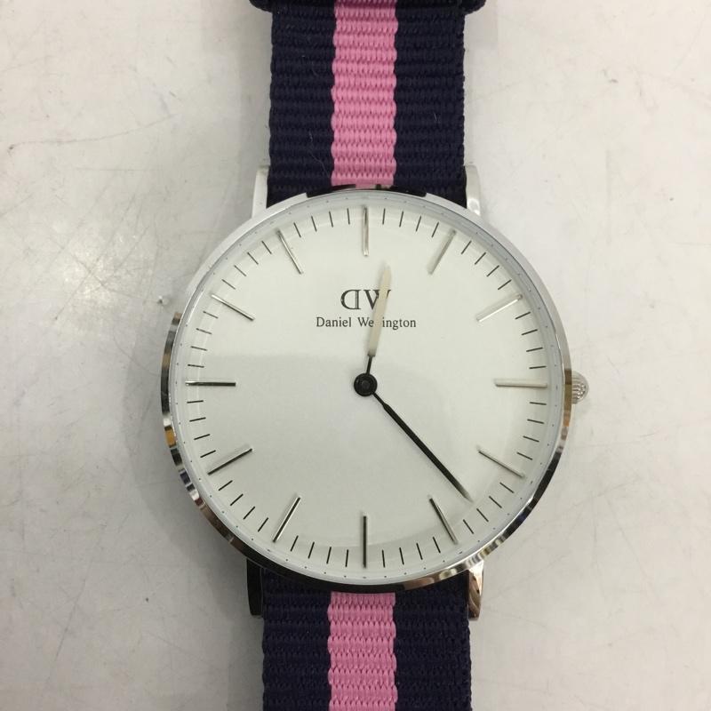 ダニエルウェリントン Daniel Wellington 腕時計 アナログ(クォーツ式) 0604DW ロゴ、文字 桃 / ピンク / X 紺 / ネイビー / レディース USED 古着 中古 10134902