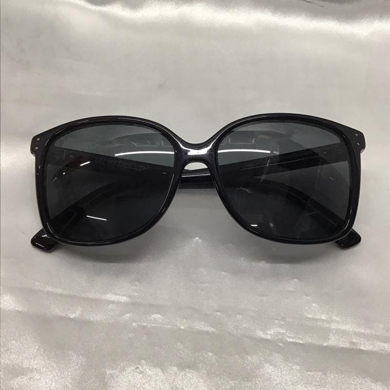 ボンジッパー VONZIPPER めがね・サングラス サングラス VP3 TRI-MOTION CASTAWAY ロゴ、文字 黒 / ブラック / メンズ USED 古着 中古 10115451