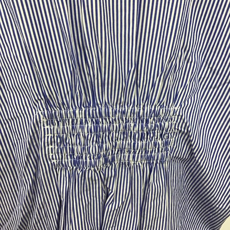 ザラ ZARA シャツ、ブラウス 半袖 8053 727 044 オーバーサイズ ロング丈 S ストライプ 白 / ホワイト / X 青 / ブルー / レディース USED 古着 中古 10109659