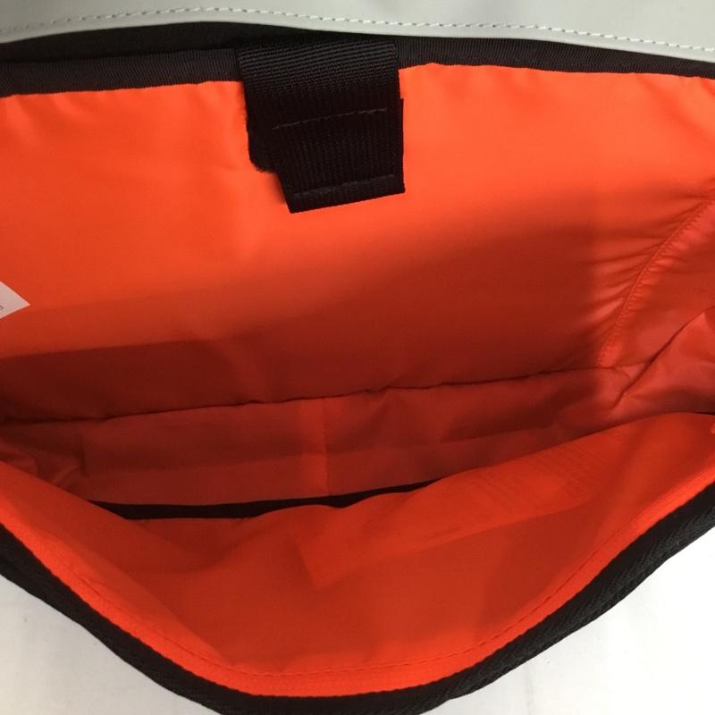 ティンバックツー TIMBUK2 メッセンジャーバッグ メッセンジャーバッグ 1704-3-2389 Catapult Sling タグ付き ロゴ、文字 青 / ブルー / メンズ USED 古着 中古 10132874
