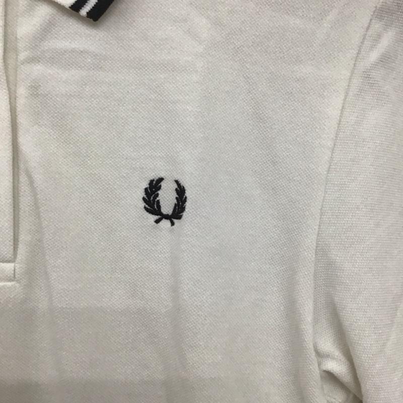 フレッドペリー FRED PERRY ポロシャツ 半袖 半袖ポロシャツ カラーシャツ 半袖カットソー ロゴ、文字 白 / ホワイト / メンズ USED 古着 中古 10139175