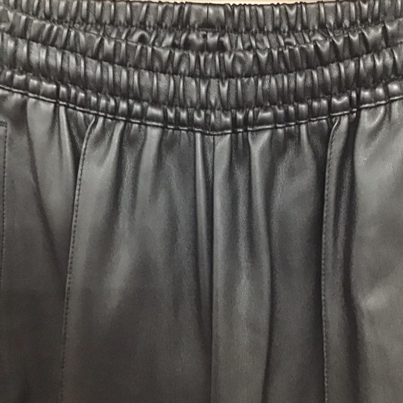 アディダス adidas パンツ ワークパンツ、ペインターパンツ 1l8012 アディブレイク ワイドパンツ XS ロゴ、文字 黒 / ブラック / レディース USED 古着 中古 10136760