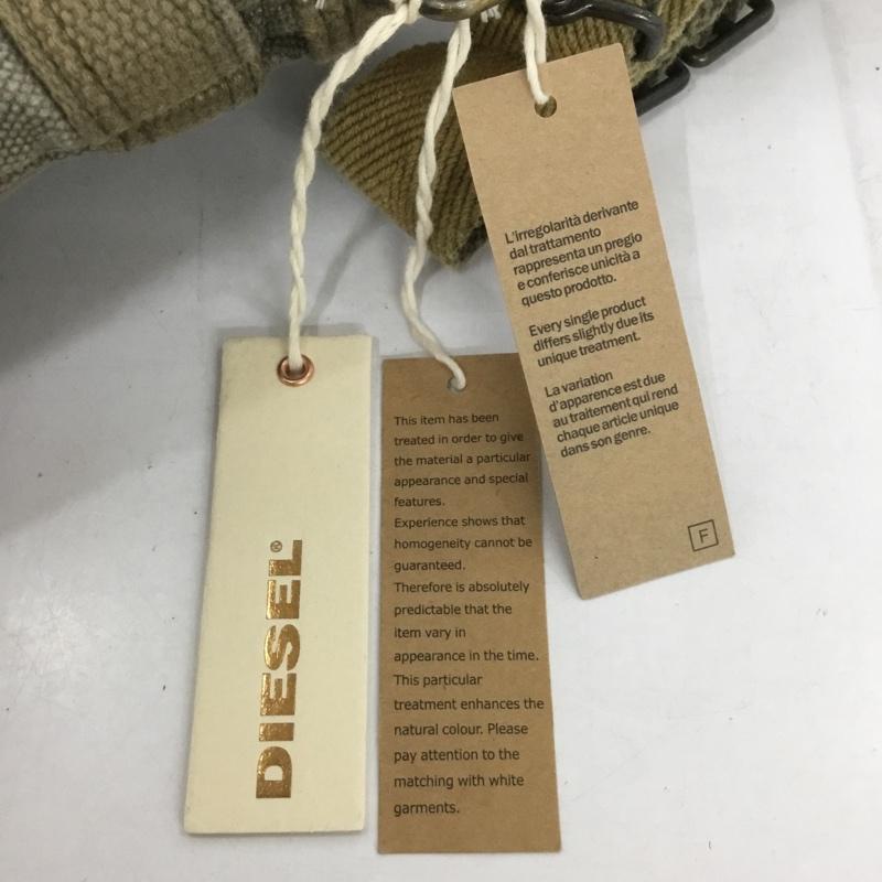 ディーゼル DIESEL ショルダーバッグ ショルダーバッグ ミリタリー タグ付き ロゴ、文字 カーキ / カーキ / メンズ USED 古着 中古 10132722