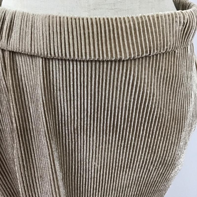 アイテムズ アーバンリサーチ ITEMS URBAN RESEARCH スカート ロングスカート IT17-25A013 プリーツタイトスカート FREE 無地 ベージュ / ベージュ / レディース USED 古着 中古 10113013