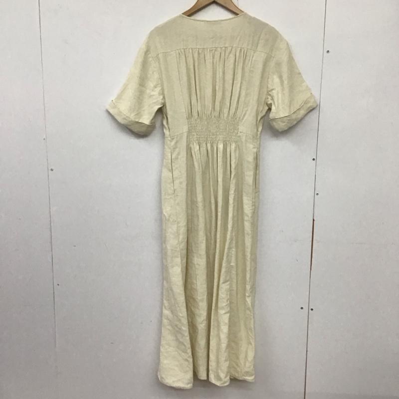 マウジー MOUSSY ワンピース ロングスカート 010ds530-1510 半袖ロングワンピース 前ボタン フレアスカート 2 無地 オフホワイト / オフホワイト / レディース USED 古着 中古 10134357