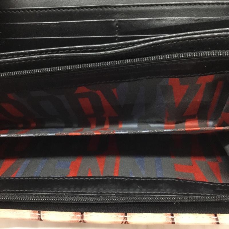 ヴィヴィアンウエストウッド Vivienne Westwood 財布 長財布 箱有 エナメル ワンポイント ベージュ / ベージュ / レディース USED 古着 中古 10112913