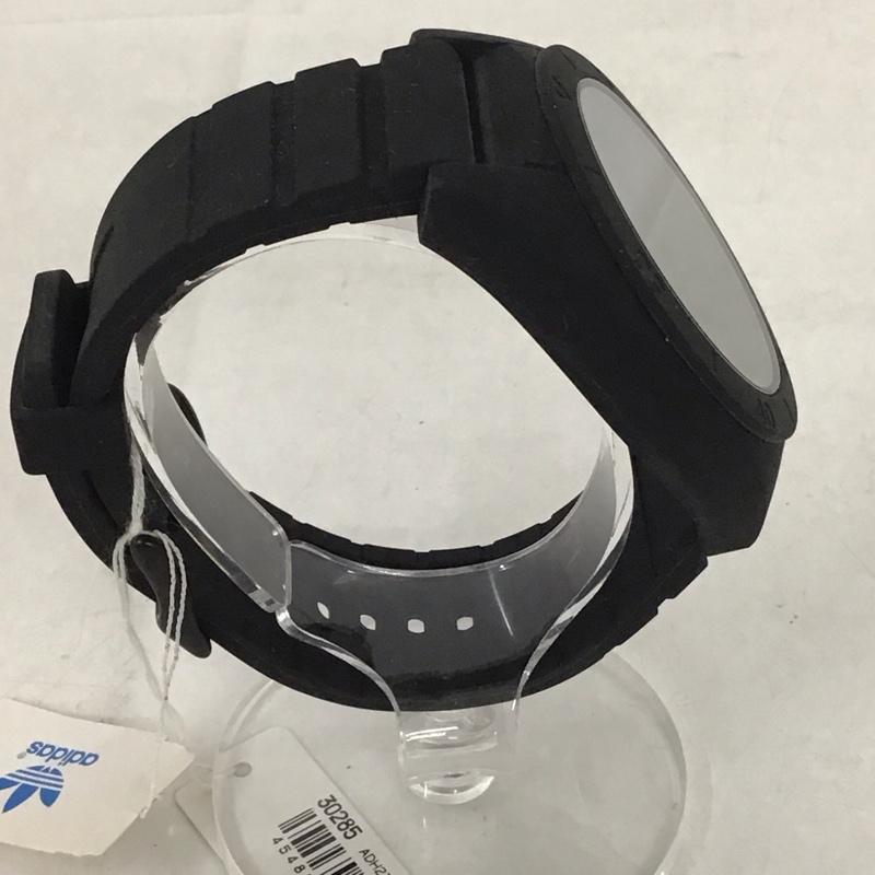アディダス adidas 腕時計 アナログ(クォーツ式) ADH2710 SANTIAGO ロゴ、文字 黒 / ブラック / メンズ USED 古着 中古 10135270