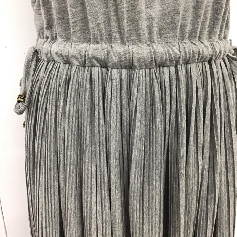アクシーズファム axes femme ワンピース ロングスカート TS351X30 プリーツ フレンチスリーブ M 無地 灰 / グレー / レディース USED 古着 中古 10108589