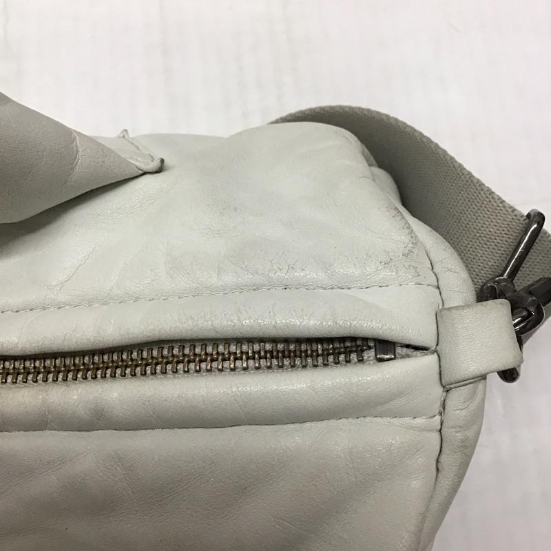 ヴィヴィアンウエストウッド Vivienne Westwood ショルダーバッグ ショルダーバッグ パンチング 白 / ホワイト / レディース USED 古着 中古 10118880