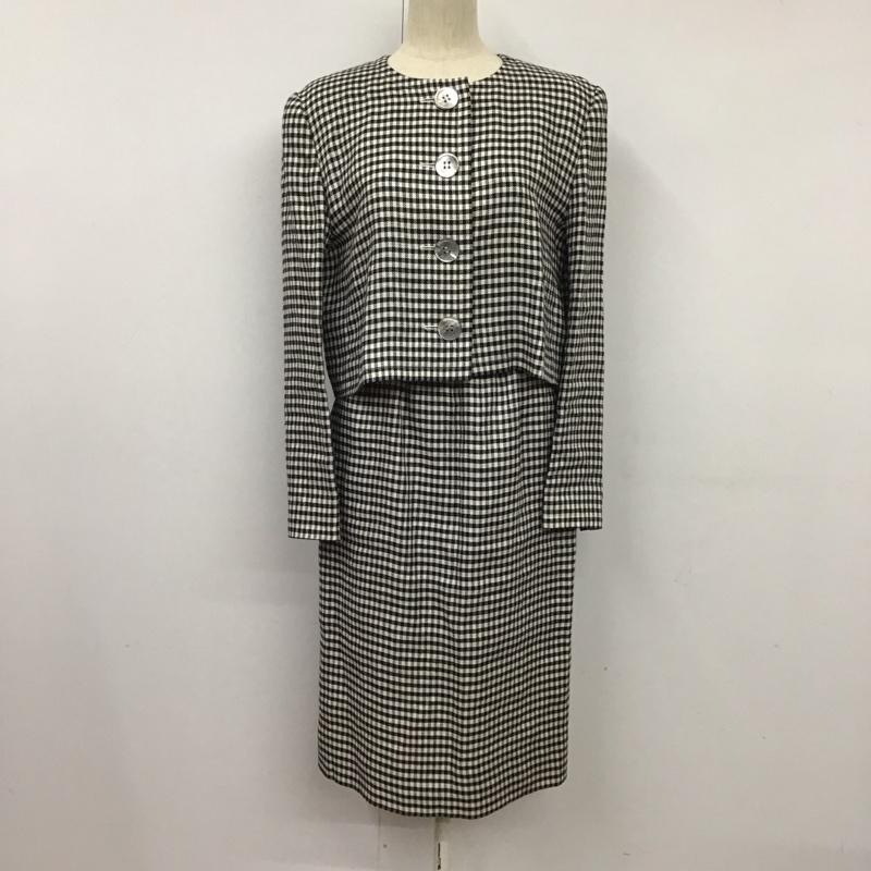 ジバンシィ GIVENCHY セットアップ セットアップ ノーカラージャケット ロングスカート チェック 白 / ホワイト / X 黒 / ブラック / レディース USED 古着 中古 10133432