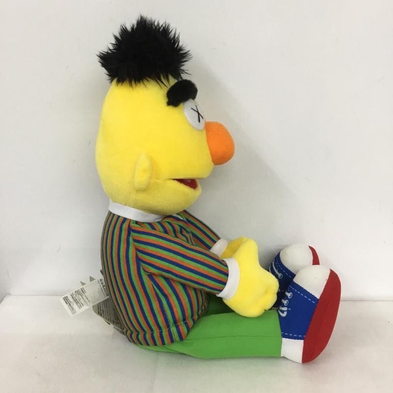ユニクロ UNIQLO ファッション小物 ファッション小物 361-414922 KAWS x SESAME STREET ぬいぐるみ タグ付き バート キャラクター マルチカラー / マルチカラー / メンズ USED 古着 中古 10131797